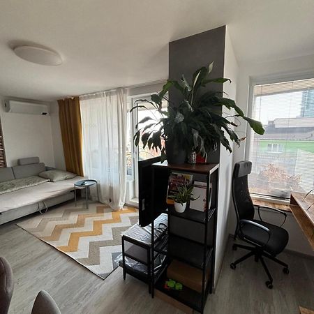 Premiere Apartment Bratislava - Private Parking Экстерьер фото