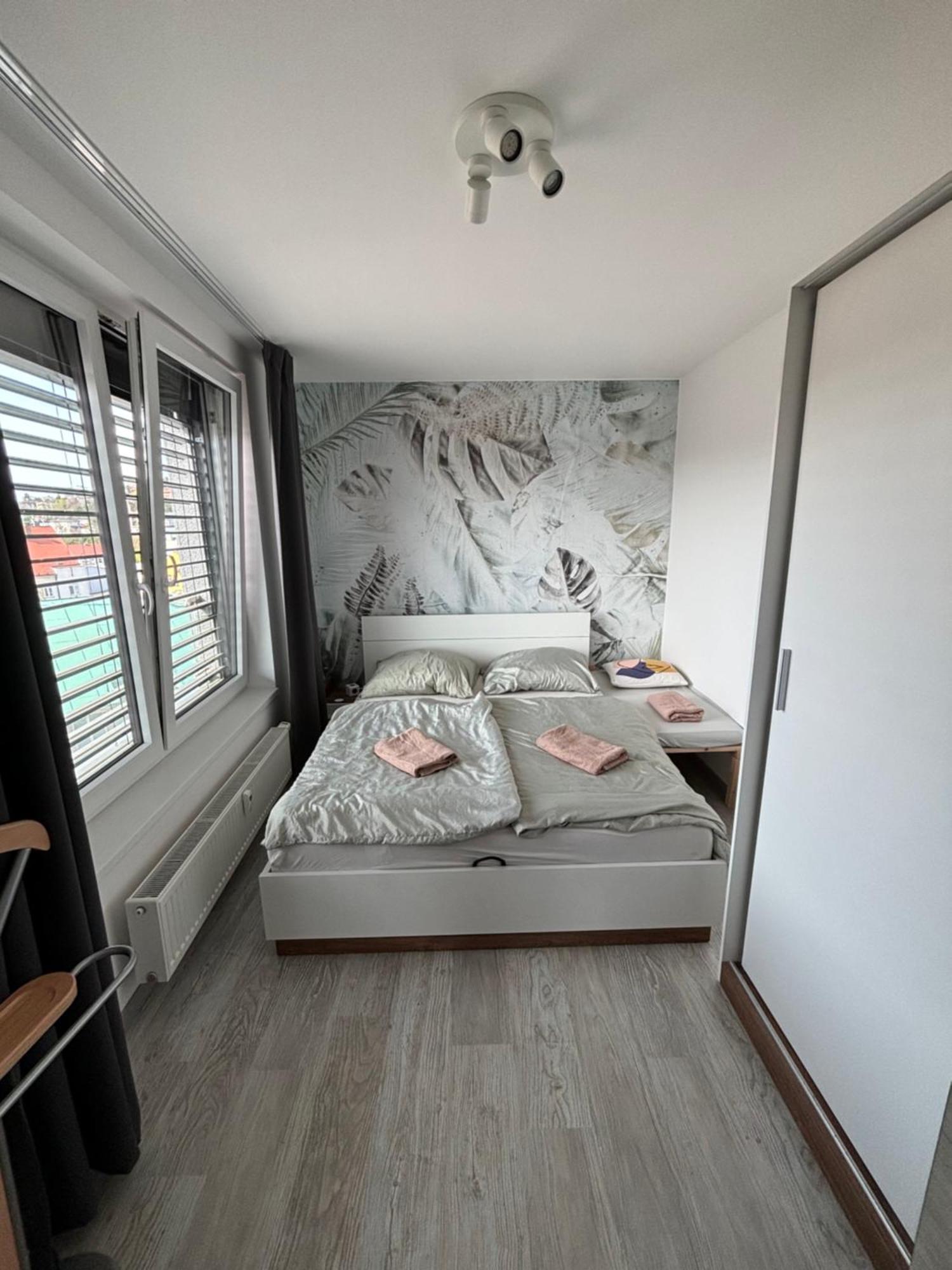 Premiere Apartment Bratislava - Private Parking Экстерьер фото