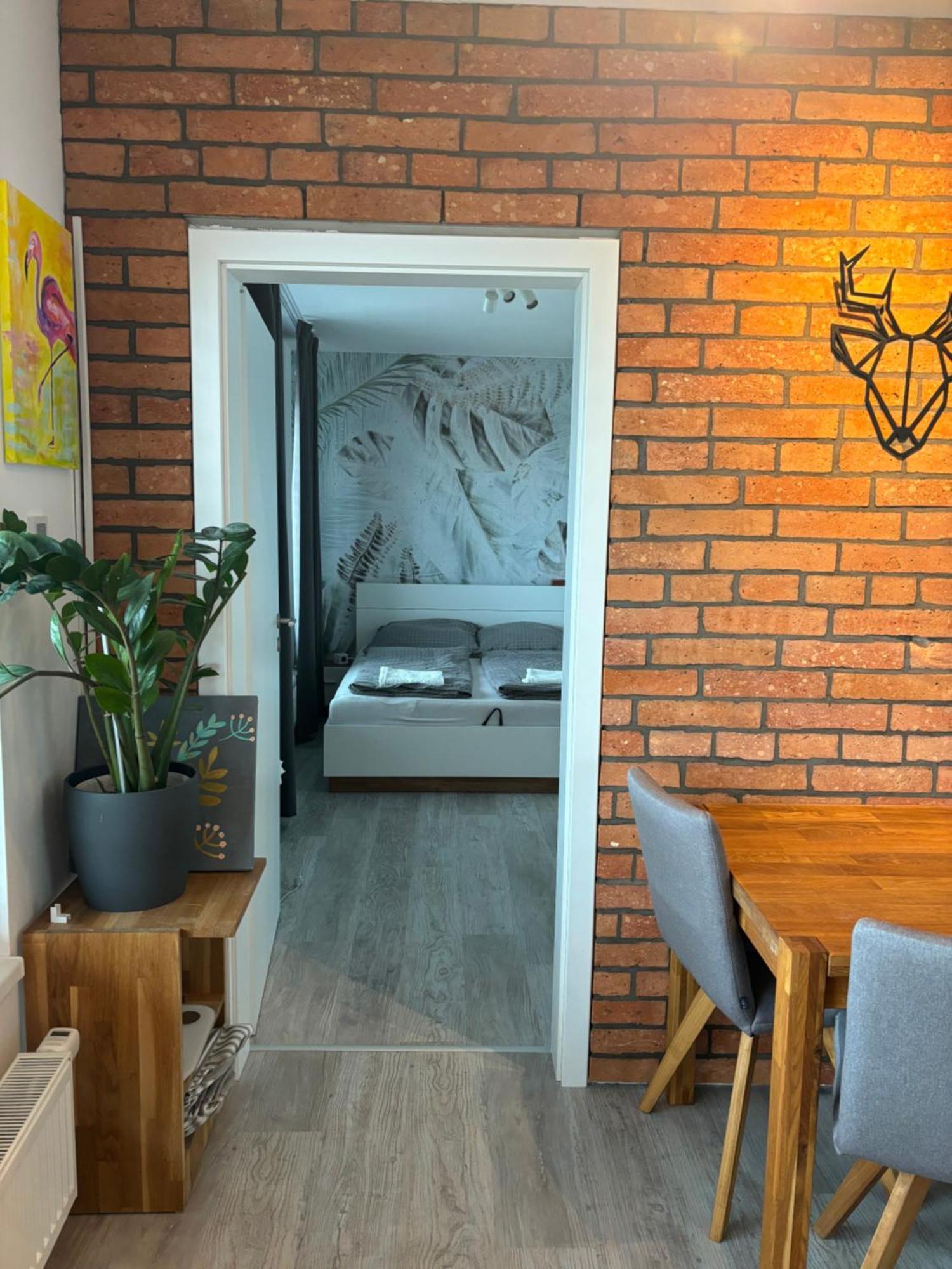 Premiere Apartment Bratislava - Private Parking Экстерьер фото